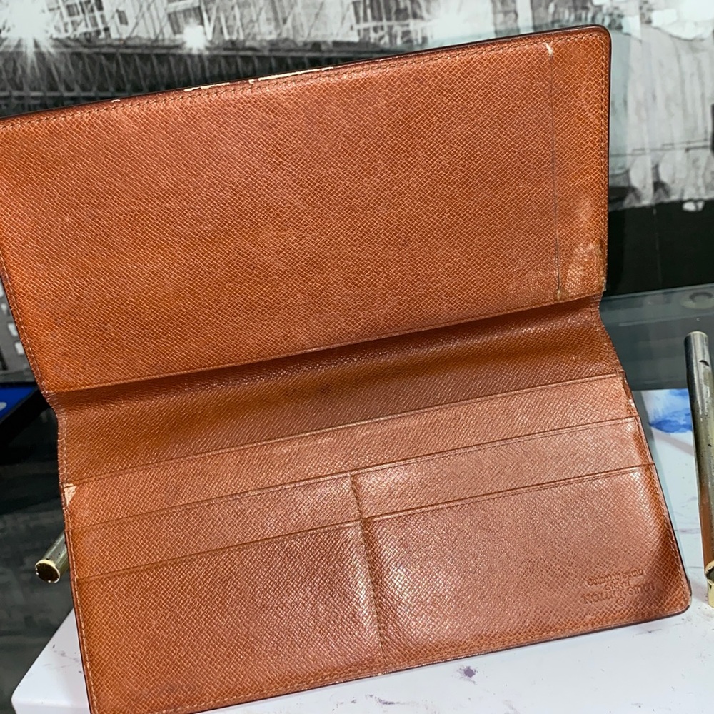 Authentic Louis Vuitton Monogram Checkbook/Phone Continental Wallet - Picture 5 of 16